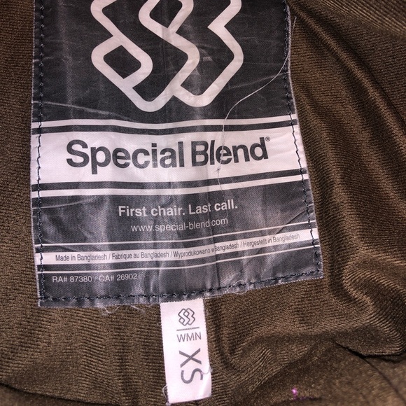 Snowboard Pants - Picture 4 of 4